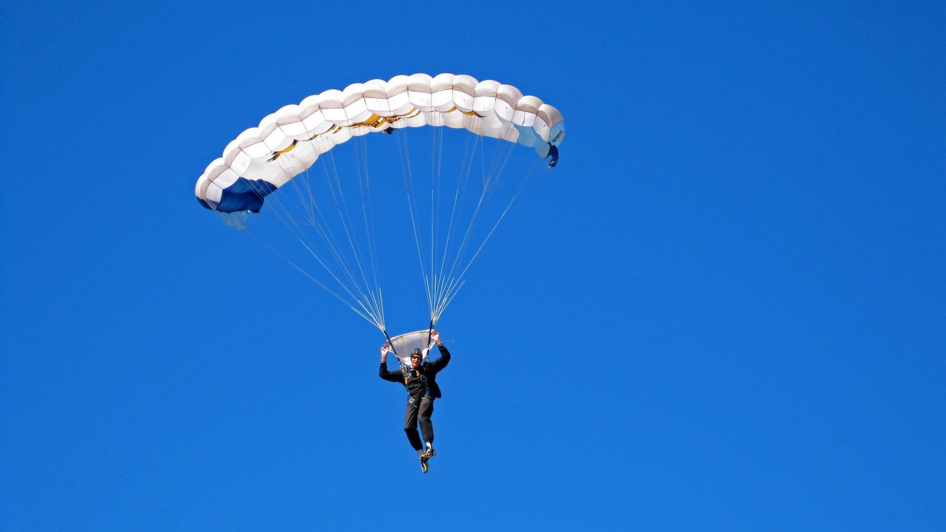 九游登录入口-部落冲突全球荣耀战，策略布局战火纷飞，2021部落冲突全球锦标赛阵型